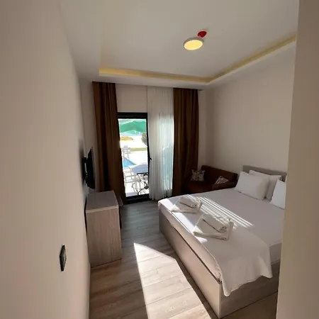 Life Point Hotel 3*