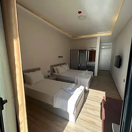 Life Point Hotel 3*